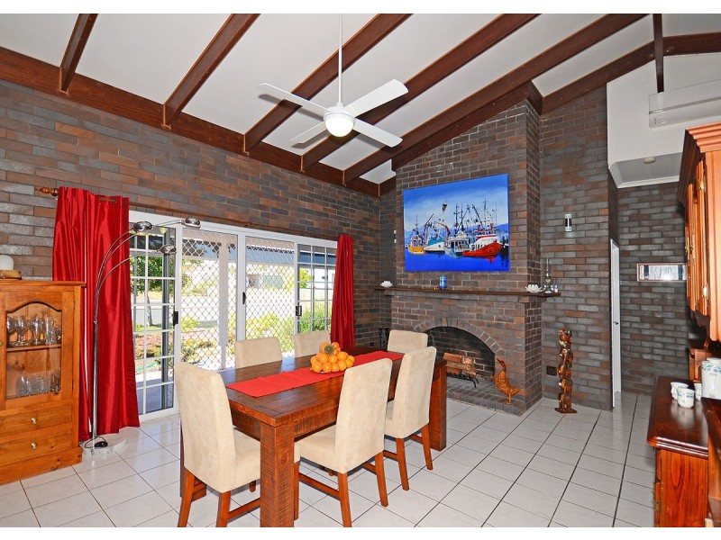 35 Beach Drive, Burrum Heads QLD 4659
