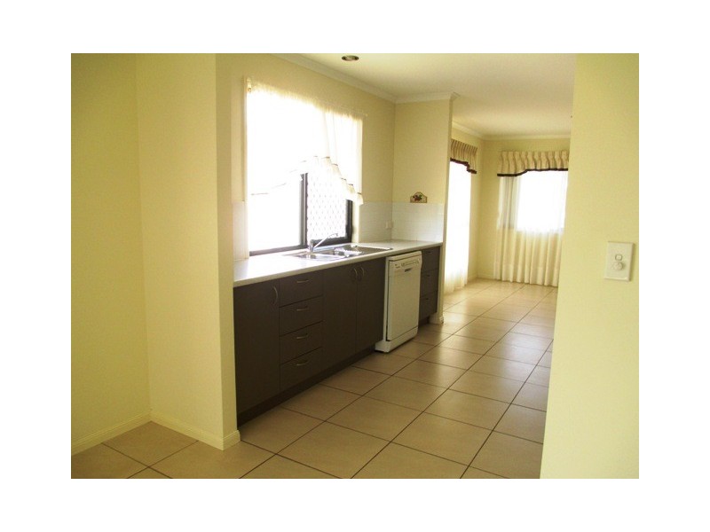 5 Annie Street, Howard QLD 4659