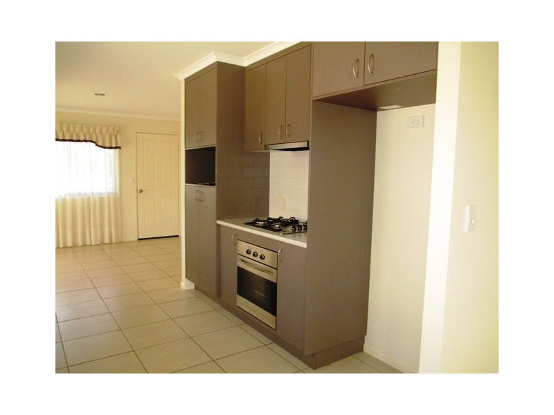 5 Annie Street, Howard QLD 4659