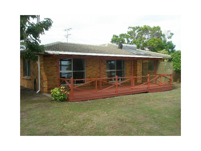74 Riverview Drive, Burrum Heads QLD 4659