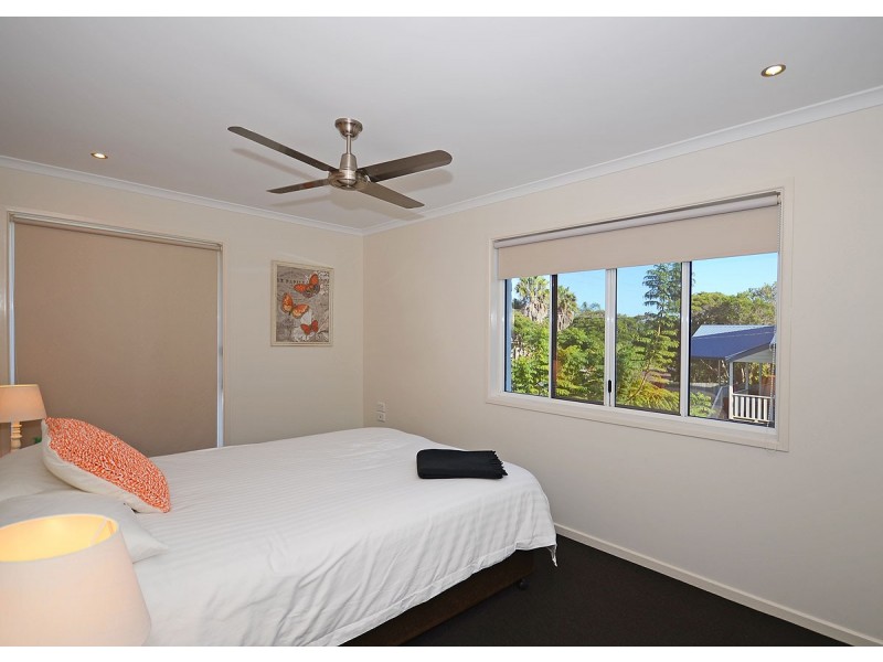 130 Kingfisher Pde, Toogoom QLD 4655