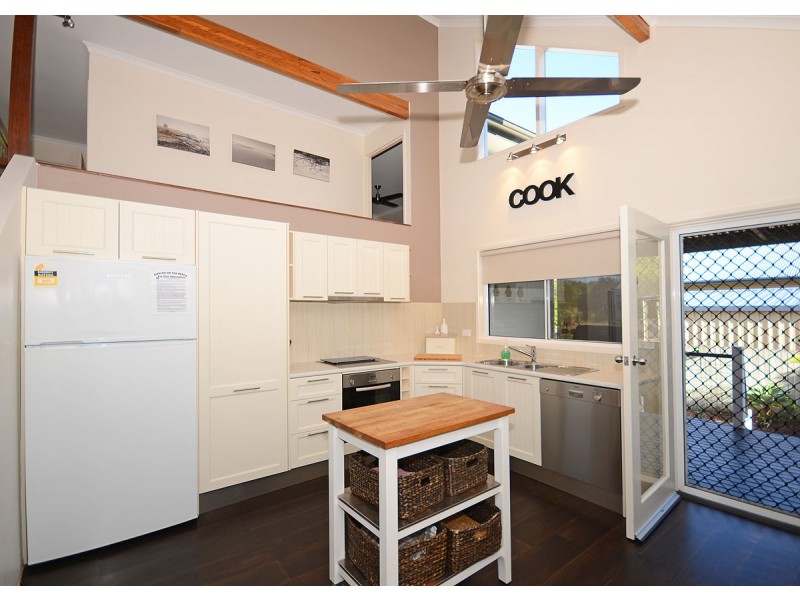 130 Kingfisher Pde, Toogoom QLD 4655