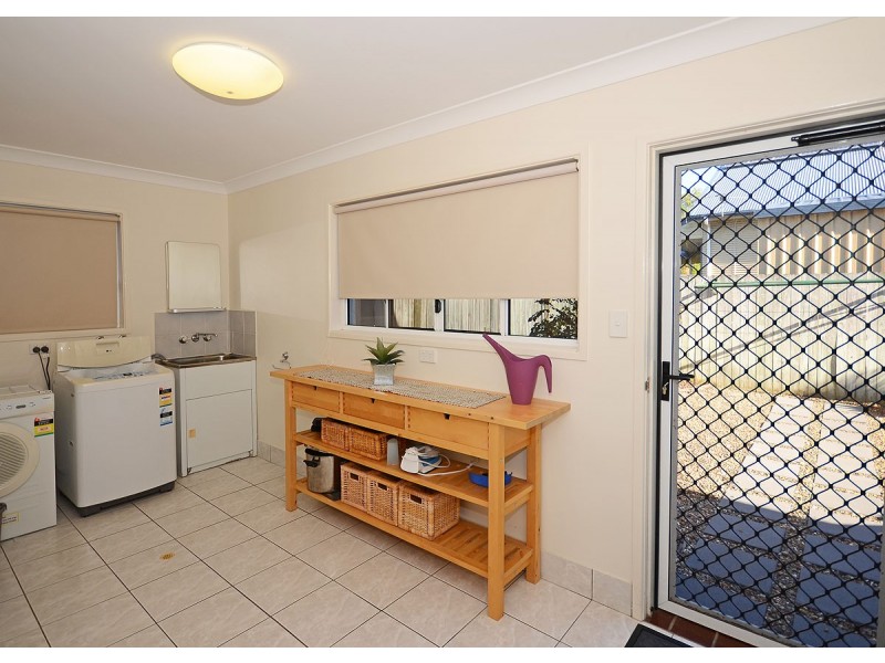 130 Kingfisher Pde, Toogoom QLD 4655