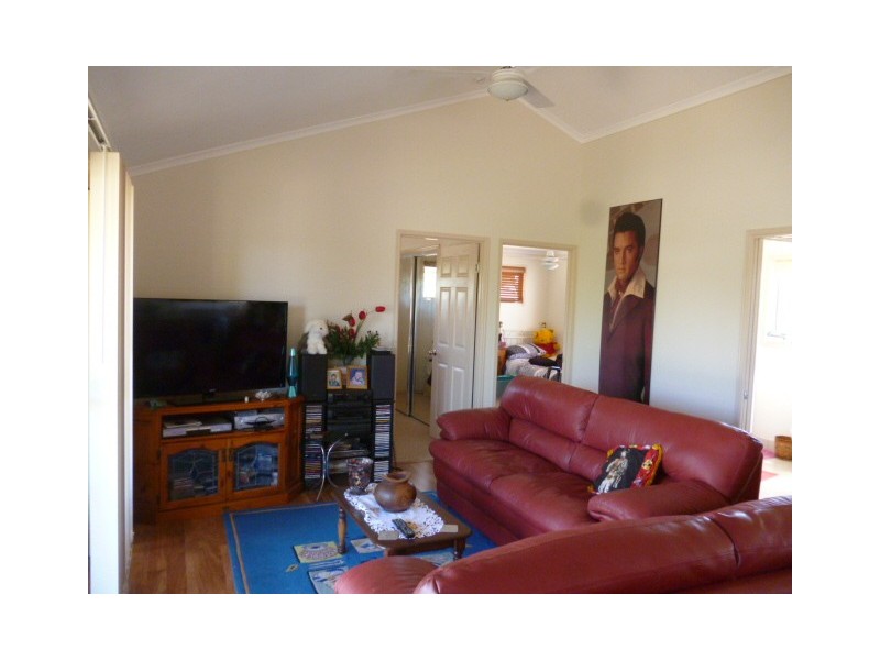 44 Beach Drive, Burrum Heads QLD 4659