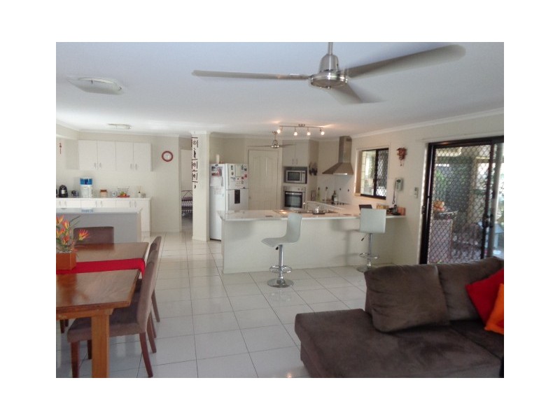 2 Louise Drive, Burrum Heads QLD 4659