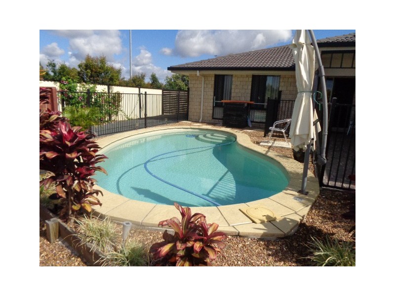 2 Louise Drive, Burrum Heads QLD 4659
