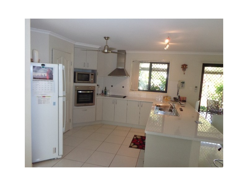 2 Louise Drive, Burrum Heads QLD 4659