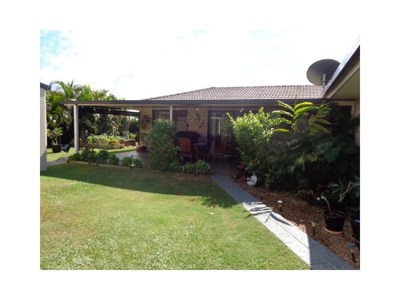 2 Louise Drive, Burrum Heads QLD 4659