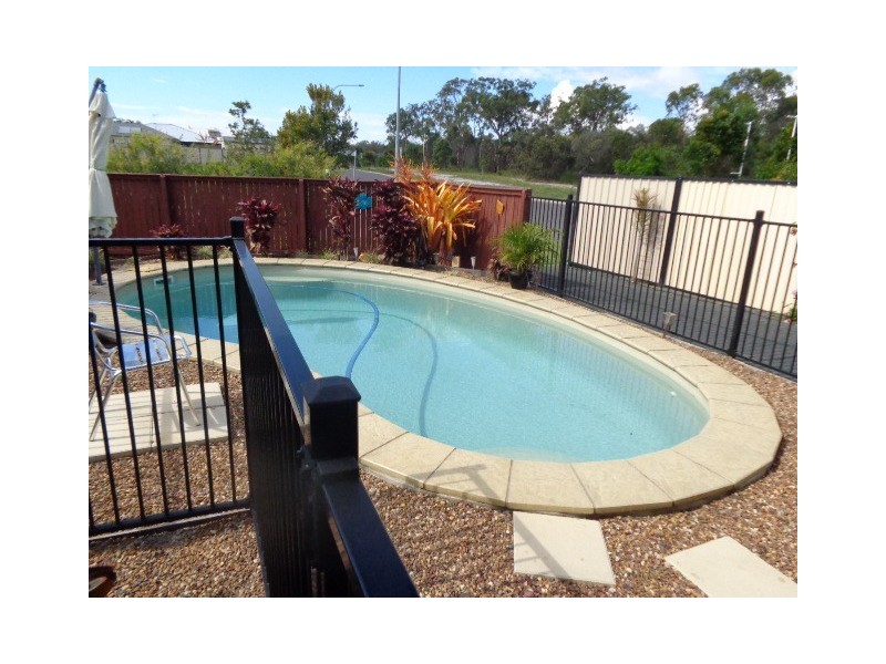 2 Louise Drive, Burrum Heads QLD 4659