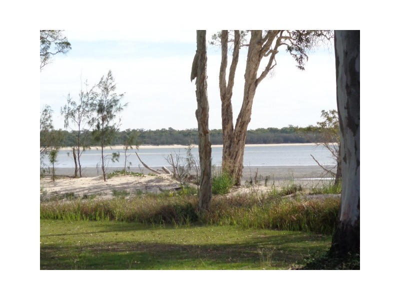 163 Burrum St, Burrum Heads QLD 4659