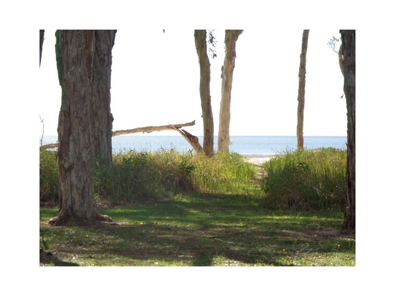 163 Burrum St, Burrum Heads QLD 4659