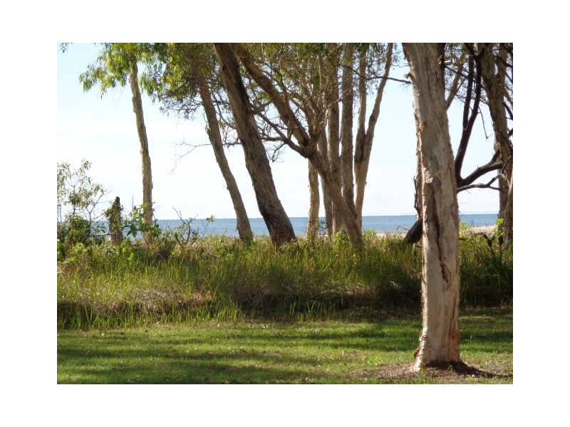 163 Burrum St, Burrum Heads QLD 4659