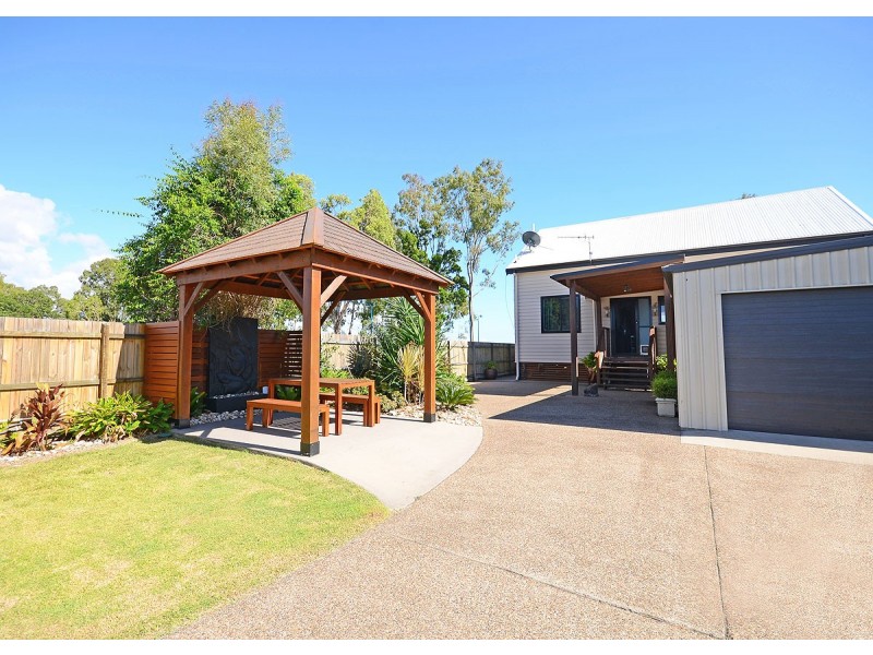 2 Burrum Street, Burrum Heads QLD 4659