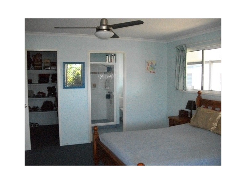 33 Sunrise Crescent, Burrum Heads QLD 4659