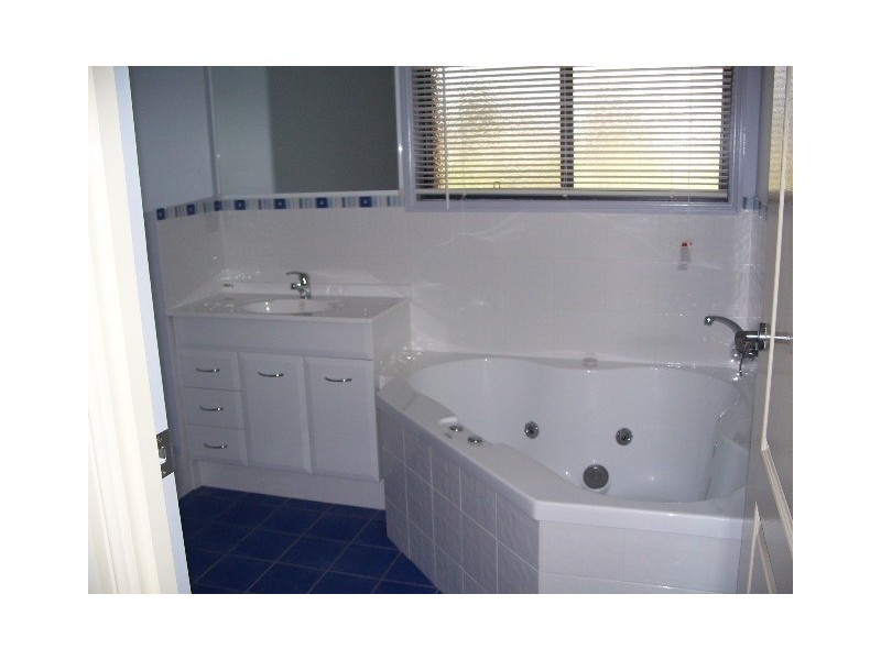 9 Oakes Drive, Burrum Heads QLD 4659