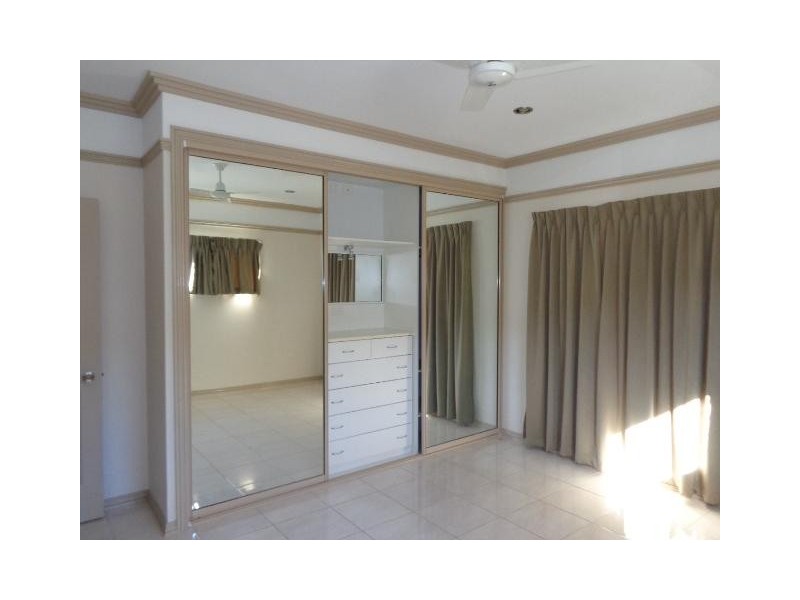 4/93 William Street, Howard QLD 4659