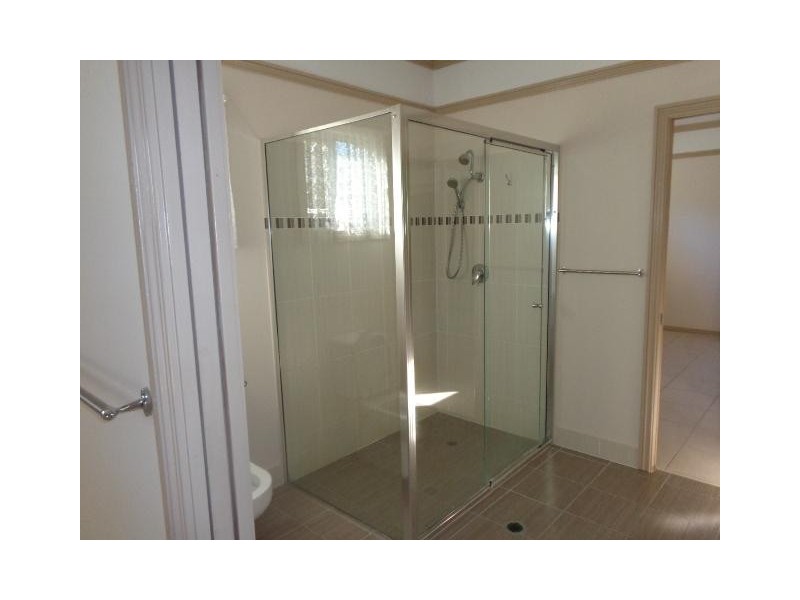 4/93 William Street, Howard QLD 4659