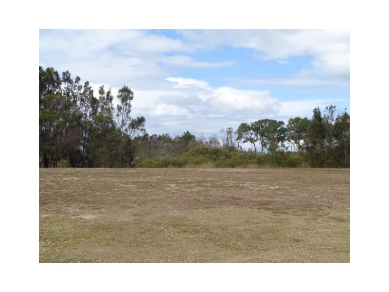 54 Beach Drive, Burrum Heads QLD 4659