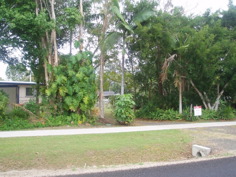 31 Burrum Heads Road, Burrum Heads QLD 4659