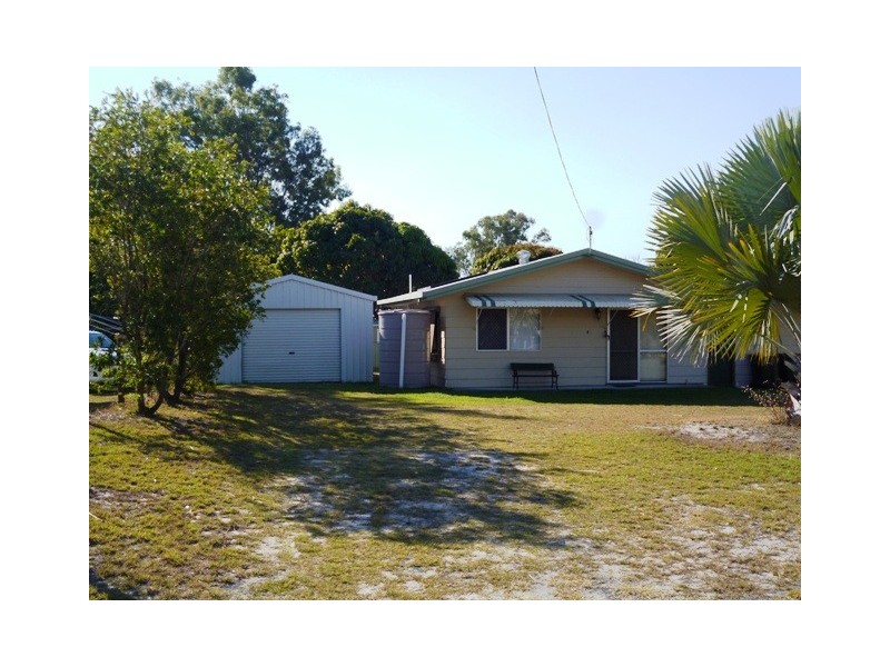 4 Hoffman Street, Burrum Heads QLD 4659