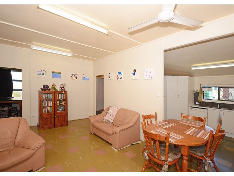 35 Howard Street, Burrum Heads QLD 4659