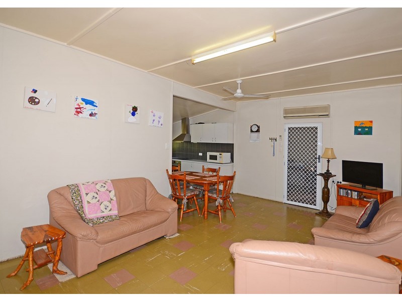 35 Howard Street, Burrum Heads QLD 4659