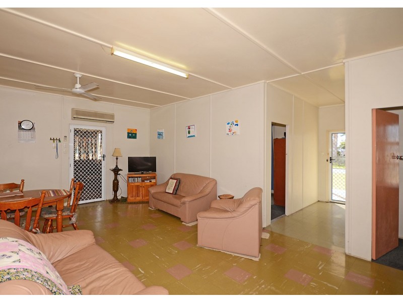 35 Howard Street, Burrum Heads QLD 4659