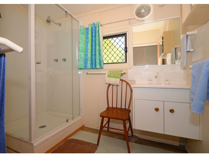 35 Howard Street, Burrum Heads QLD 4659