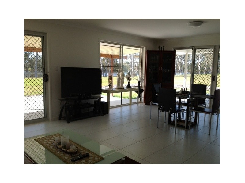 33 Sirenia Drive, Burrum Heads QLD 4659