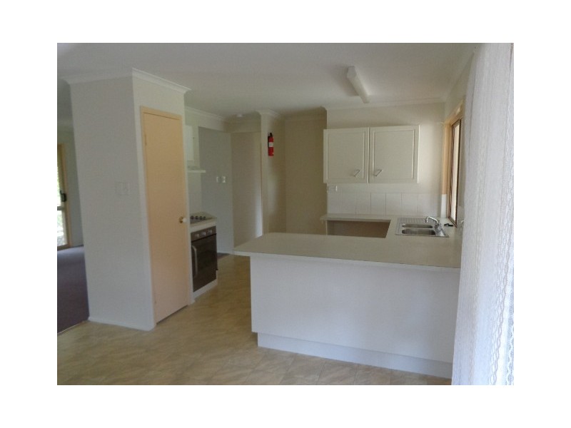 7 Howard Heights Road, Howard QLD 4659