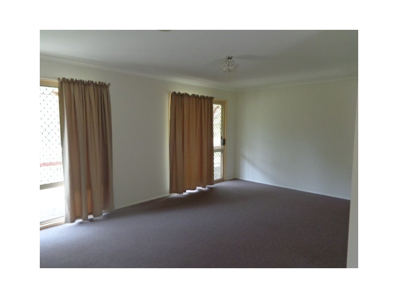 7 Howard Heights Road, Howard QLD 4659
