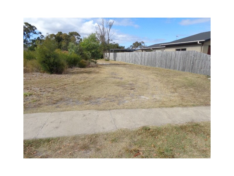 10 Lilly Pilly Dr, Burrum Heads QLD 4659