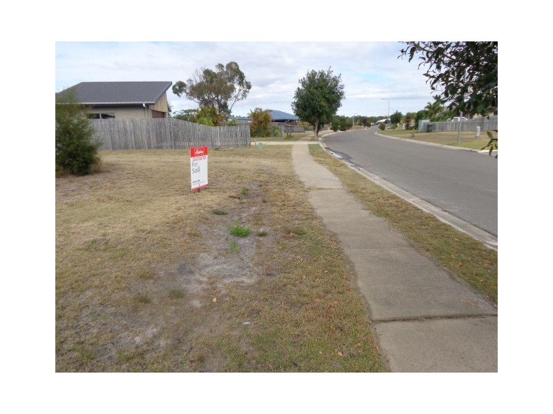 10 Lilly Pilly Dr, Burrum Heads QLD 4659