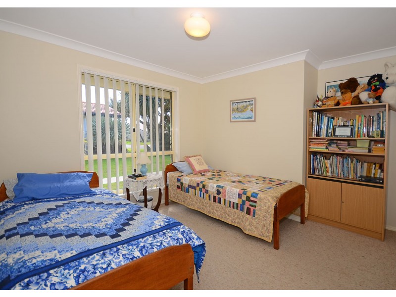 24 Sunrise Crescent, Burrum Heads QLD 4659