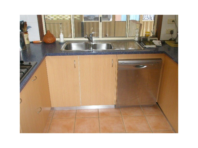 24 Annie Street, Howard QLD 4659