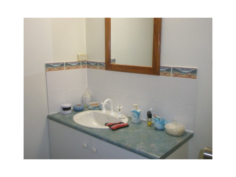 24 Annie Street, Howard QLD 4659