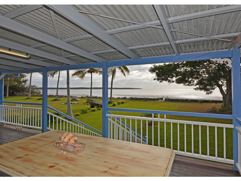 102 Burrum Street, Burrum Heads QLD 4659