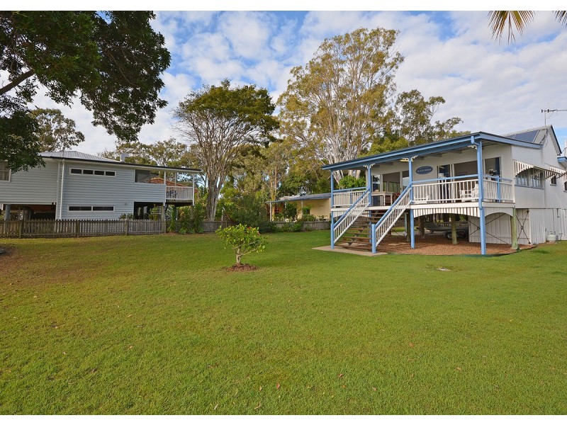 102 Burrum Street, Burrum Heads QLD 4659