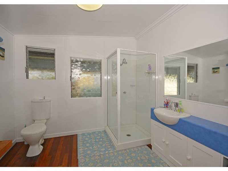 102 Burrum Street, Burrum Heads QLD 4659