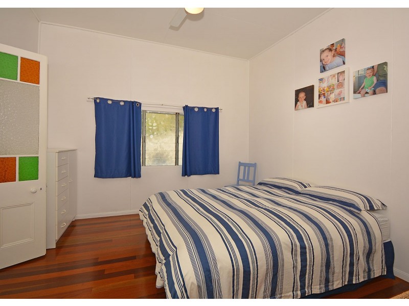 102 Burrum Street, Burrum Heads QLD 4659