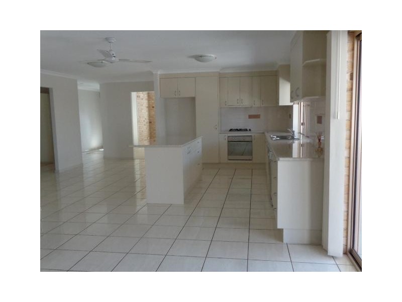 16 Louise Drive, Burrum Heads QLD 4659