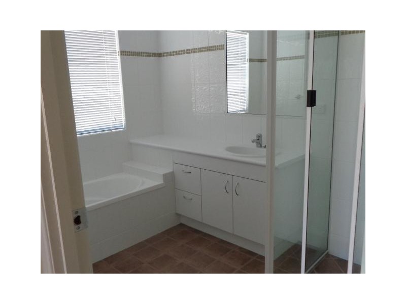 16 Louise Drive, Burrum Heads QLD 4659