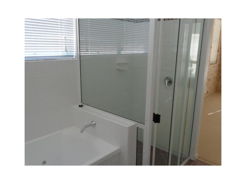 16 Louise Drive, Burrum Heads QLD 4659