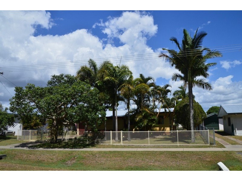 39 Burrum Heads Rd, Burrum Heads QLD 4659