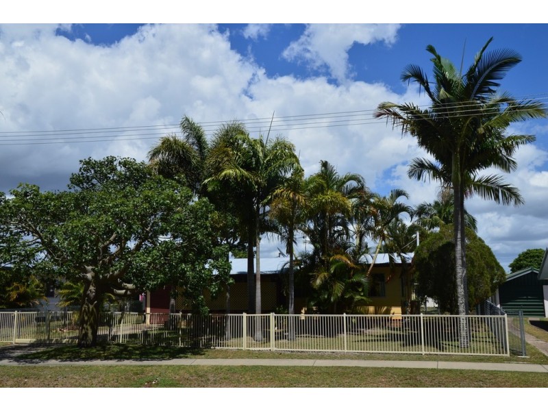 39 Burrum Heads Rd, Burrum Heads QLD 4659