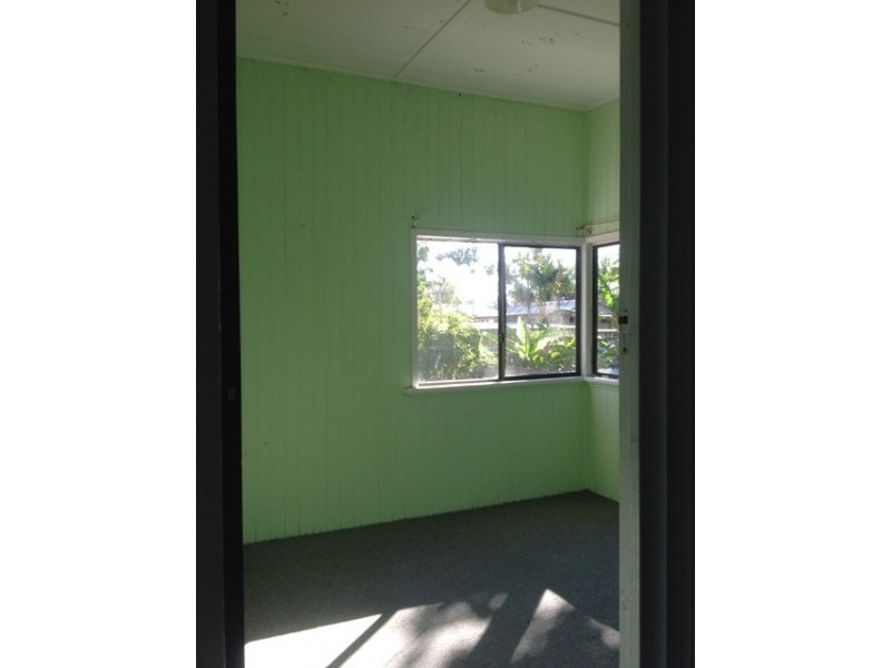 72 Thomas Street, Howard QLD 4659