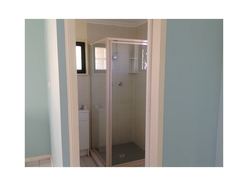 11 Charles Street, Howard QLD 4659