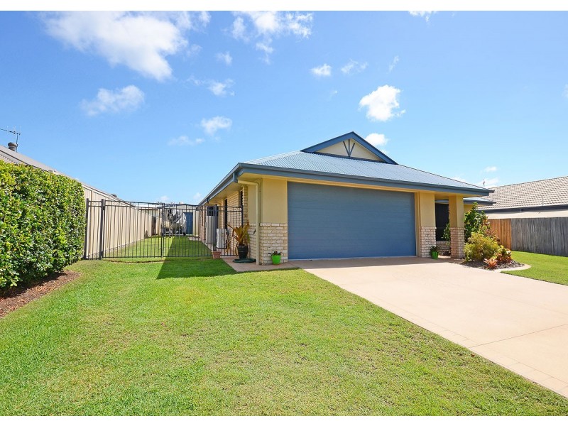 55 Lucas Drive, Burrum Heads QLD 4659