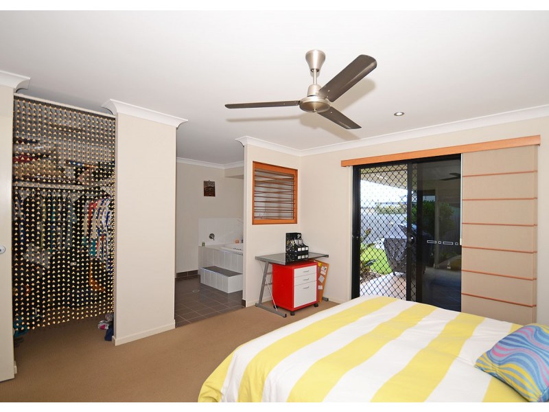 55 Lucas Drive, Burrum Heads QLD 4659