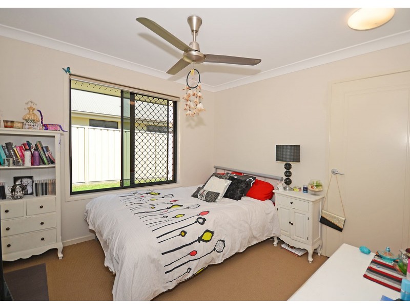 55 Lucas Drive, Burrum Heads QLD 4659